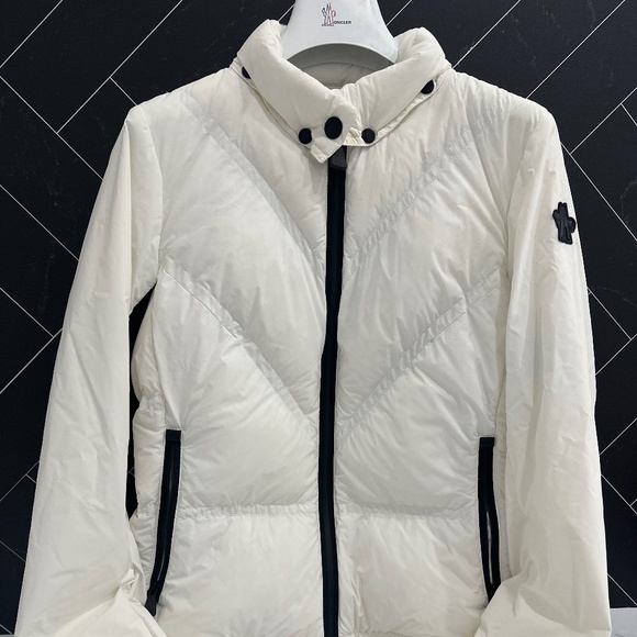 Moncler Grenoble Vailly Zip-Up Quilted Jacket - Picture 3 of 16
